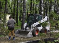 В парке Победы обновлено уличное освещение, а в "Молодёжном" готовятся к укладке асфальта