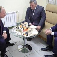 Путин в Ульяновске попросил отца Хабиба сильно его не наказывать