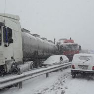 Массовое ДТП с участием 15 автомобилей. Один погиб и двое пострадали